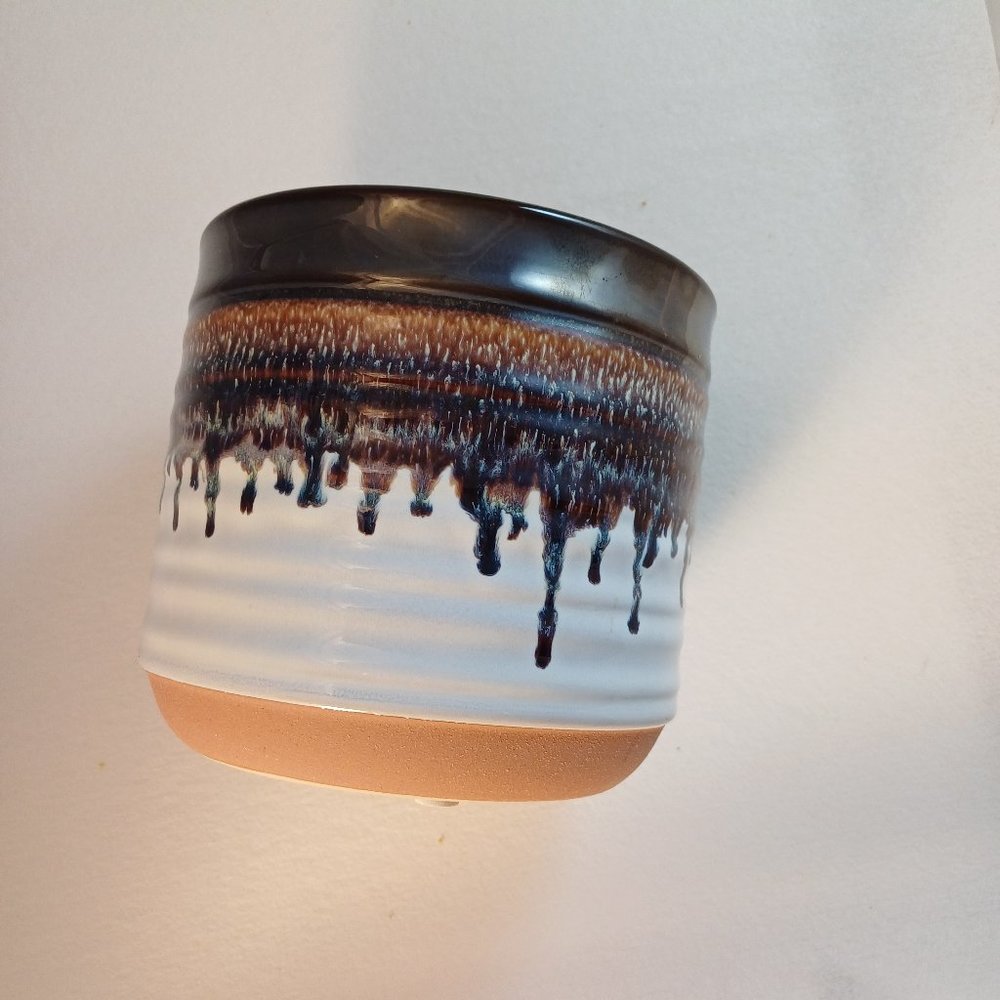 6" Drippy Flower Pot w/Drain Hole Beautiful Glaze! NWT FREE SEEDS NEXT BUYER!! - Picture 2 of 16